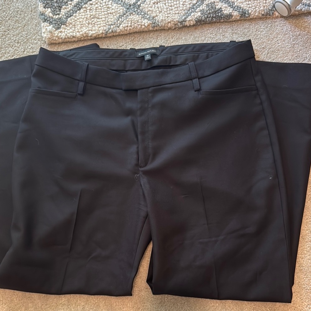 Banana Republic size 18 Black Wool Trousers 32” inseam